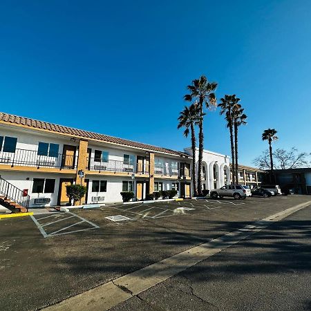 Casa Blanca Express & Suites Cypress Buena Park - Anaheim Area Ngoại thất bức ảnh