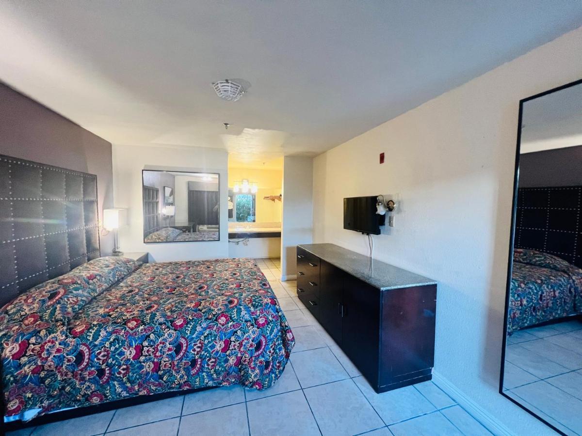 Casa Blanca Express & Suites Cypress Buena Park - Anaheim Area Ngoại thất bức ảnh