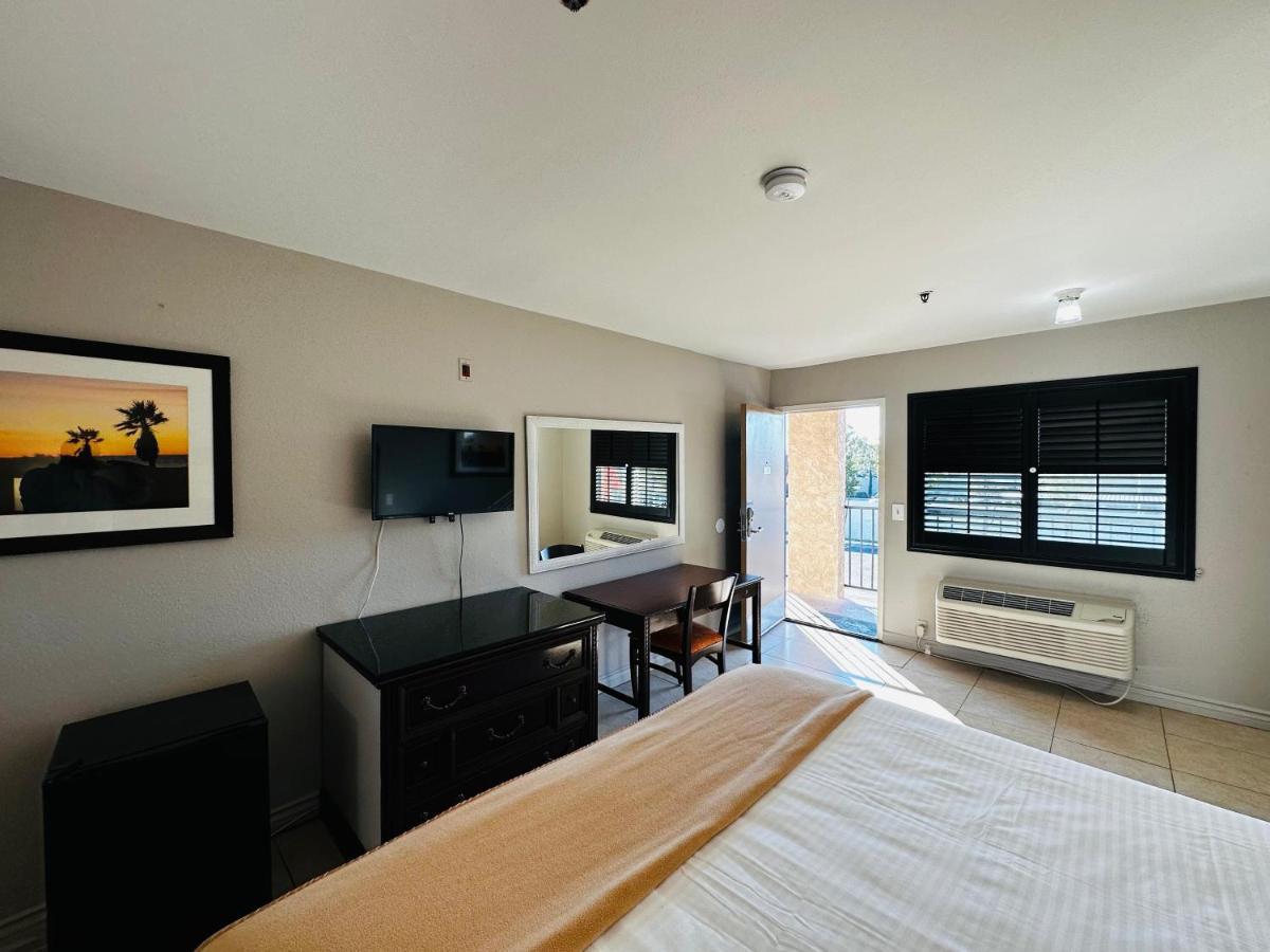 Casa Blanca Express & Suites Cypress Buena Park - Anaheim Area Ngoại thất bức ảnh
