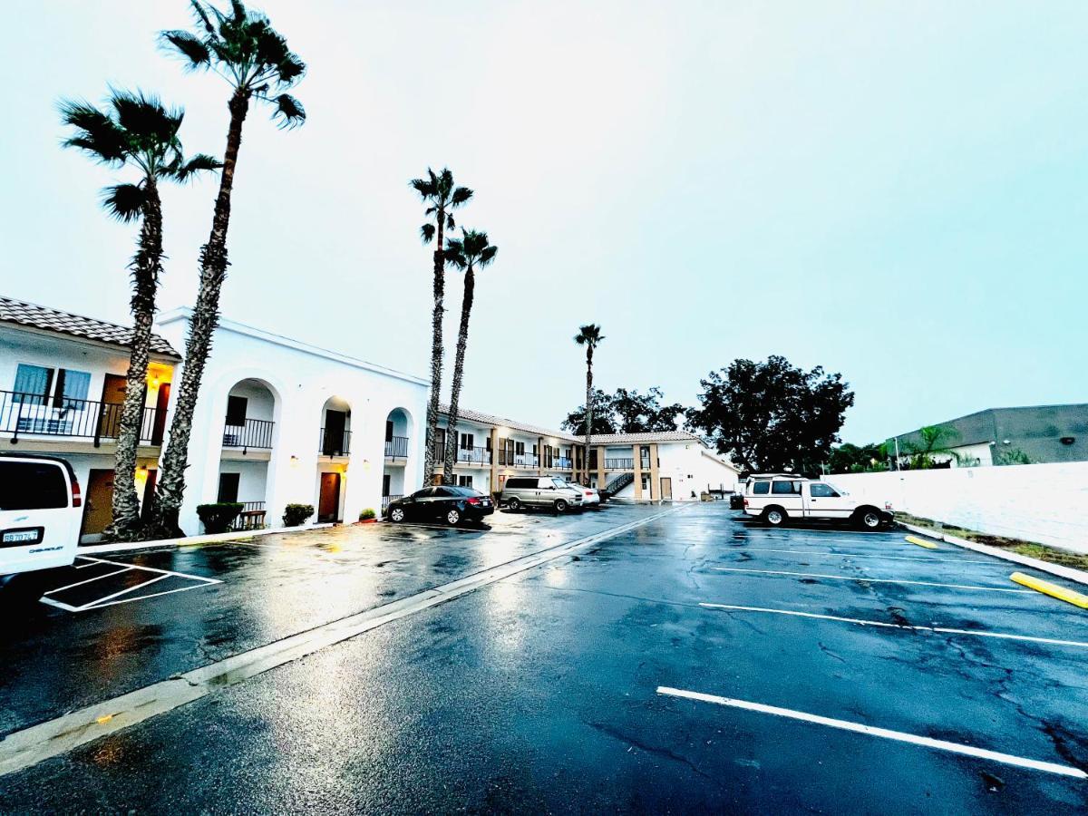 Casa Blanca Express & Suites Cypress Buena Park - Anaheim Area Ngoại thất bức ảnh